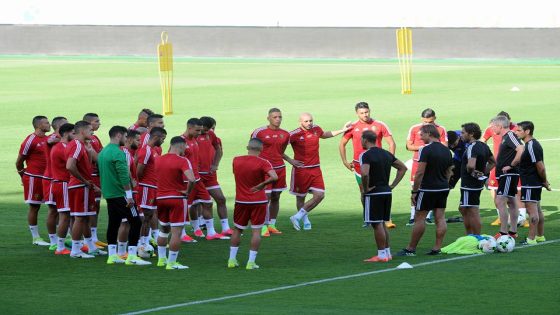 خاليلوزيتش استدعى أشرف داري لترقيع مكان لاعب آخر غادر معسكر الأسود