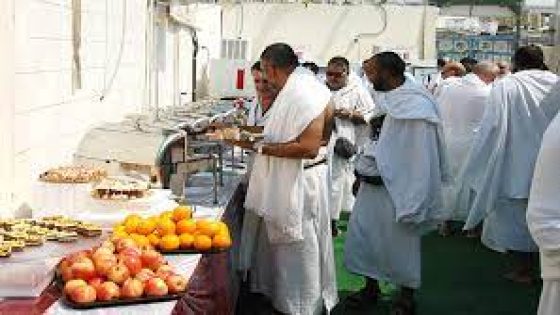 تقديم وجبة غذائية مضرة بالصحة للحجاج المغاربة في الديار المقدسة