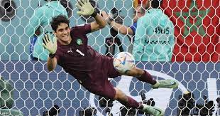 وليد الركراكي يستغني عن ياسين بونو