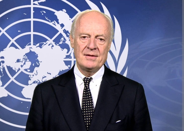 في أول زيارة رسمية للصحراء المغربية.. المبعوث الأممي ستيفان دي ميستورا يحل بالعيون